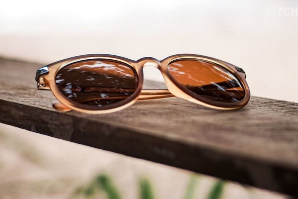 Солнцезащитные очки: зачем носить весной и как выбрать